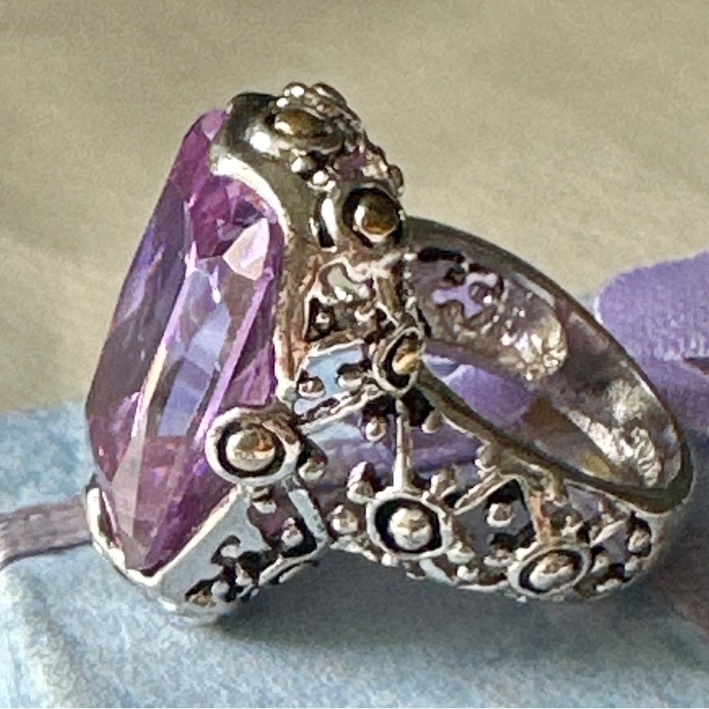 SALE-Vintage Large Amethyst Silver Ring - Picture 6 of 6